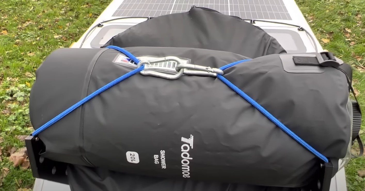 capsulbike the e bike trailer that has everything including kitchen and shower 10
