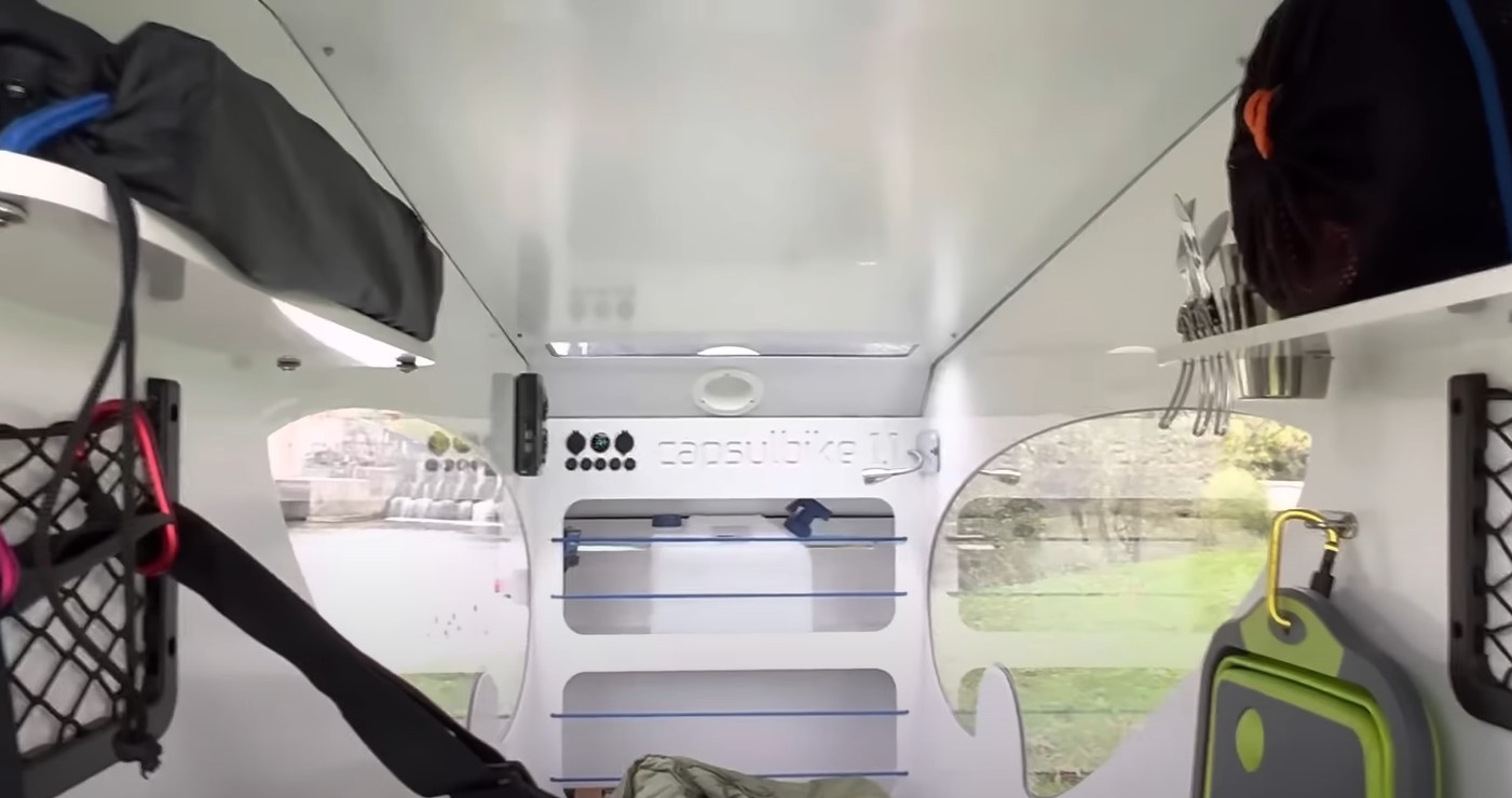 capsulbike the e bike trailer that has everything including kitchen and shower 13