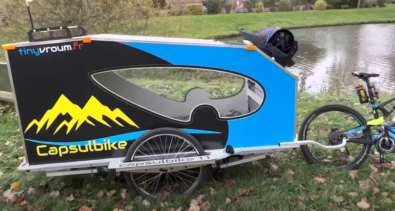 capsulbike the e bike trailer that has everything including kitchen and shower 7