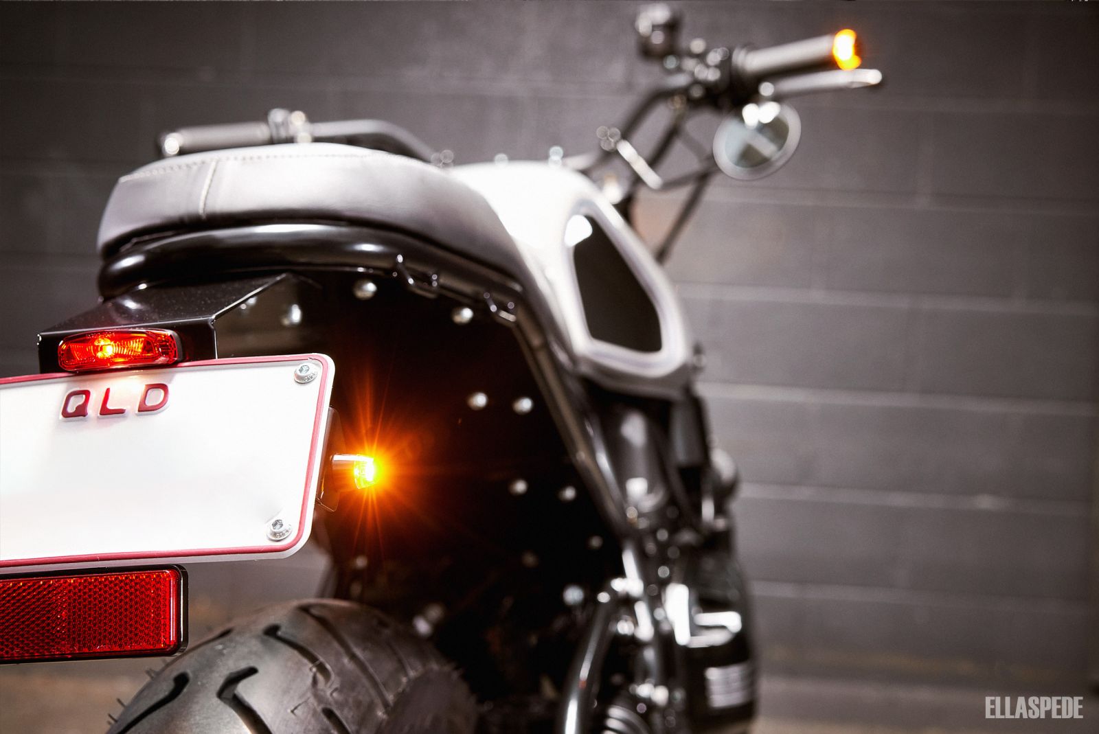 modified 1986 bmw k 100 has an understated look and heaps of modern componentry 6