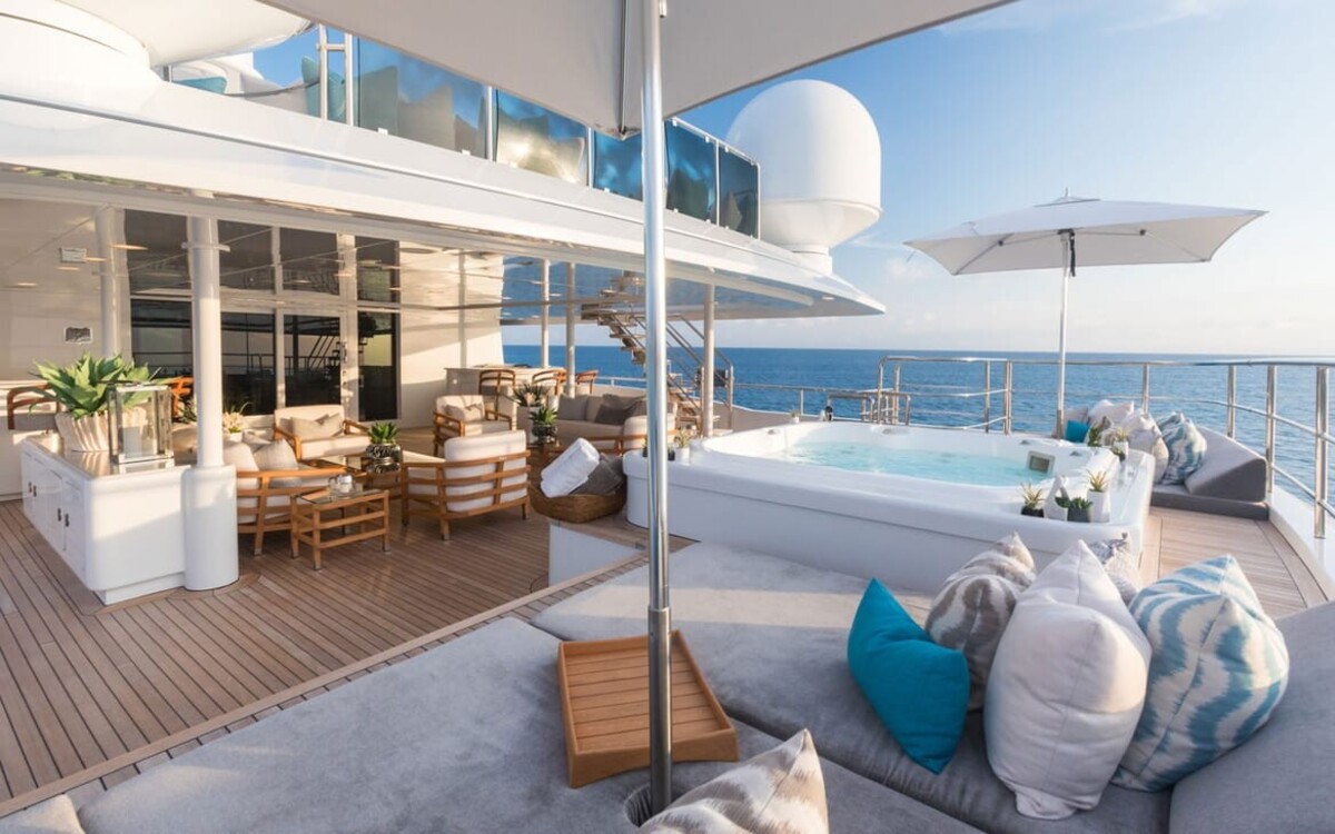 us millionaires italian superyacht is a 38 million timeless masterpiece 10