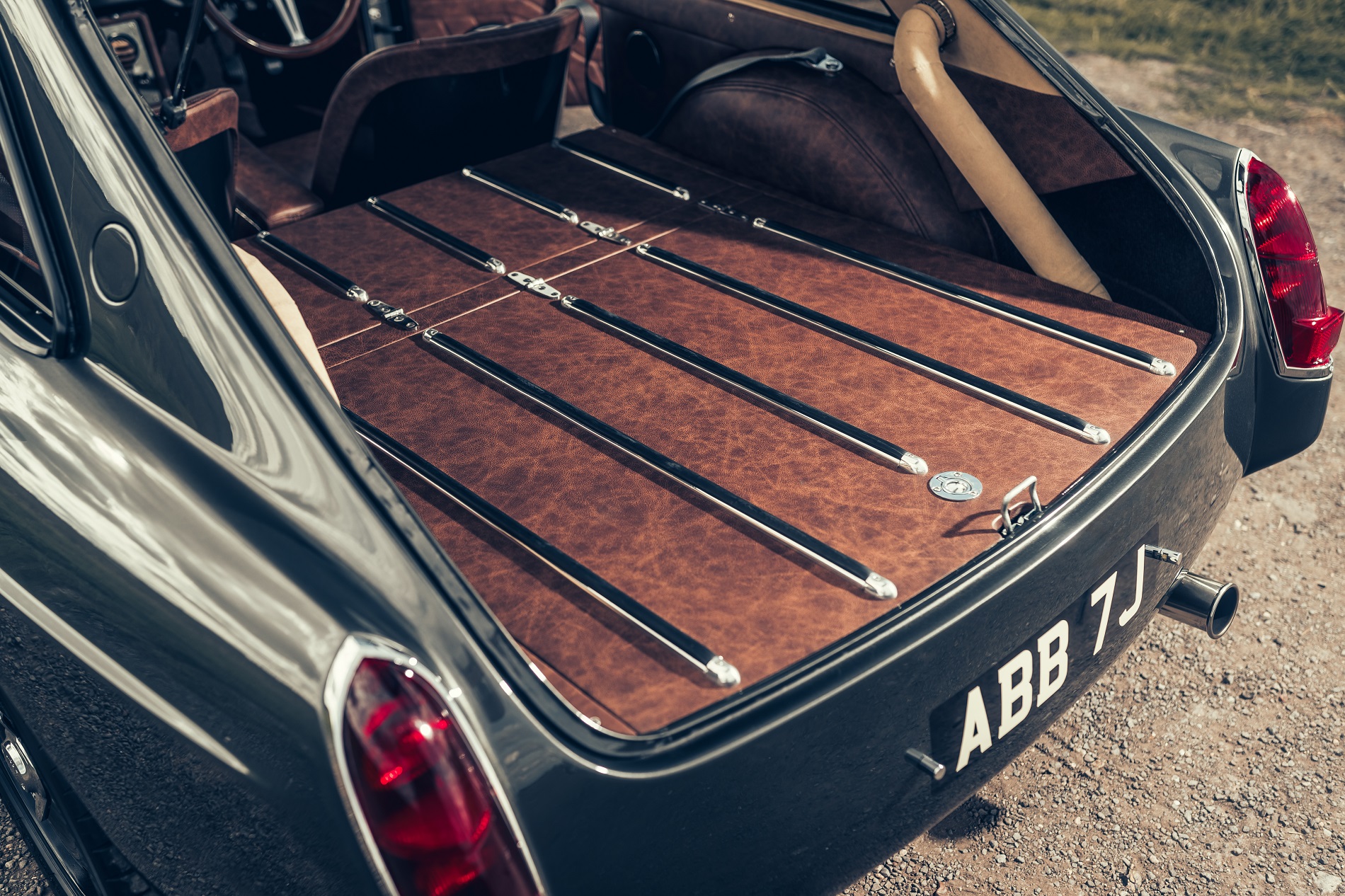 10.Frontlineinteriorrearbootdeck