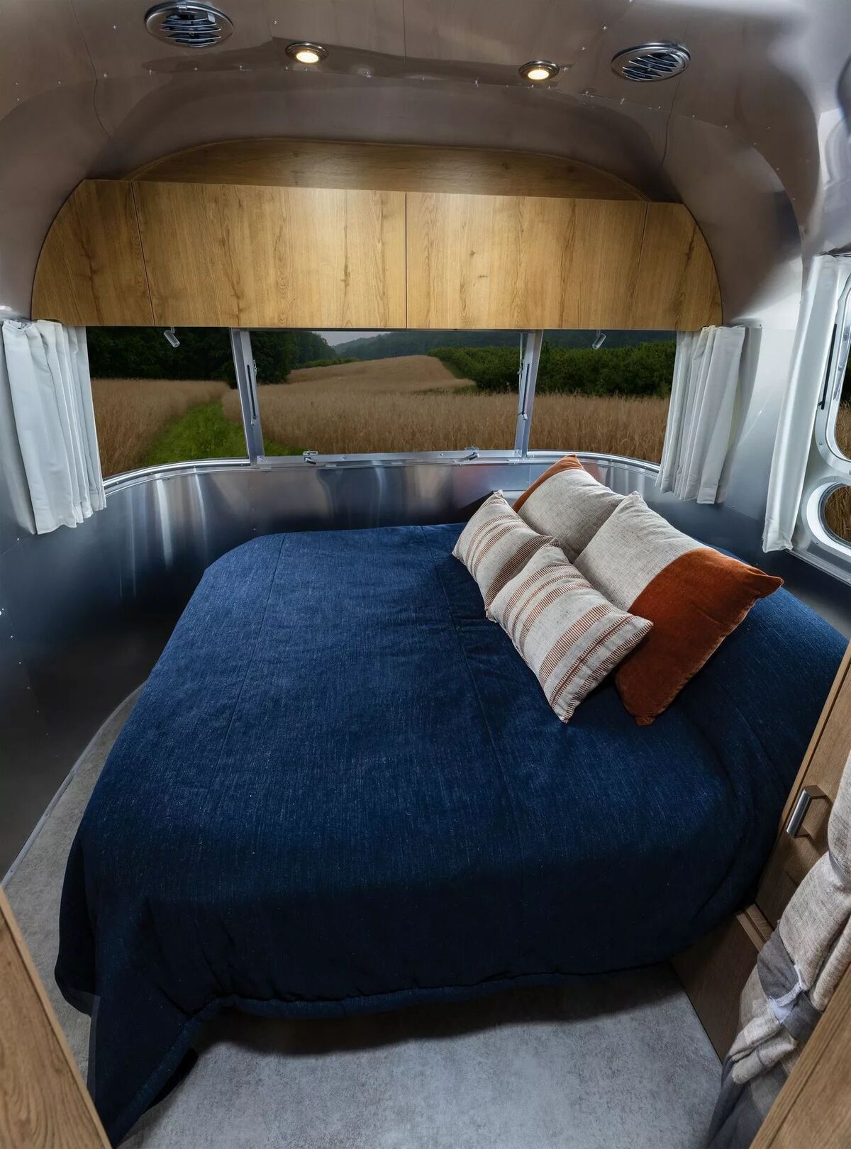 2024 Airstream Trade Wind 909 11