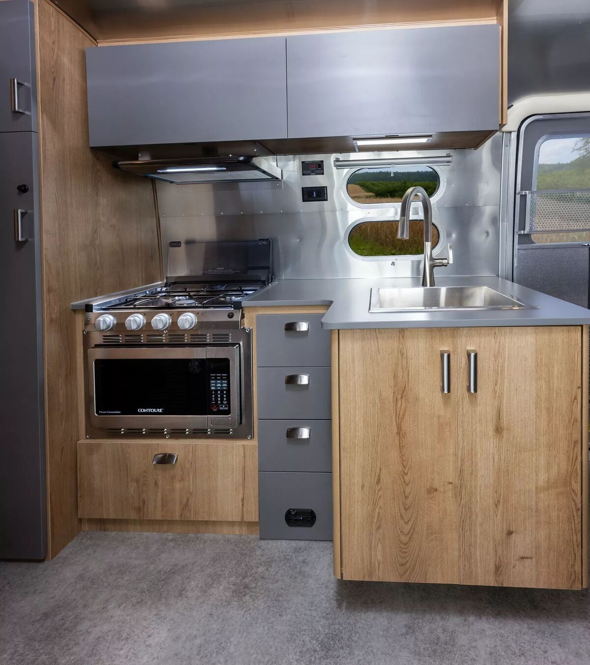 2024 Airstream Trade Wind 909 18