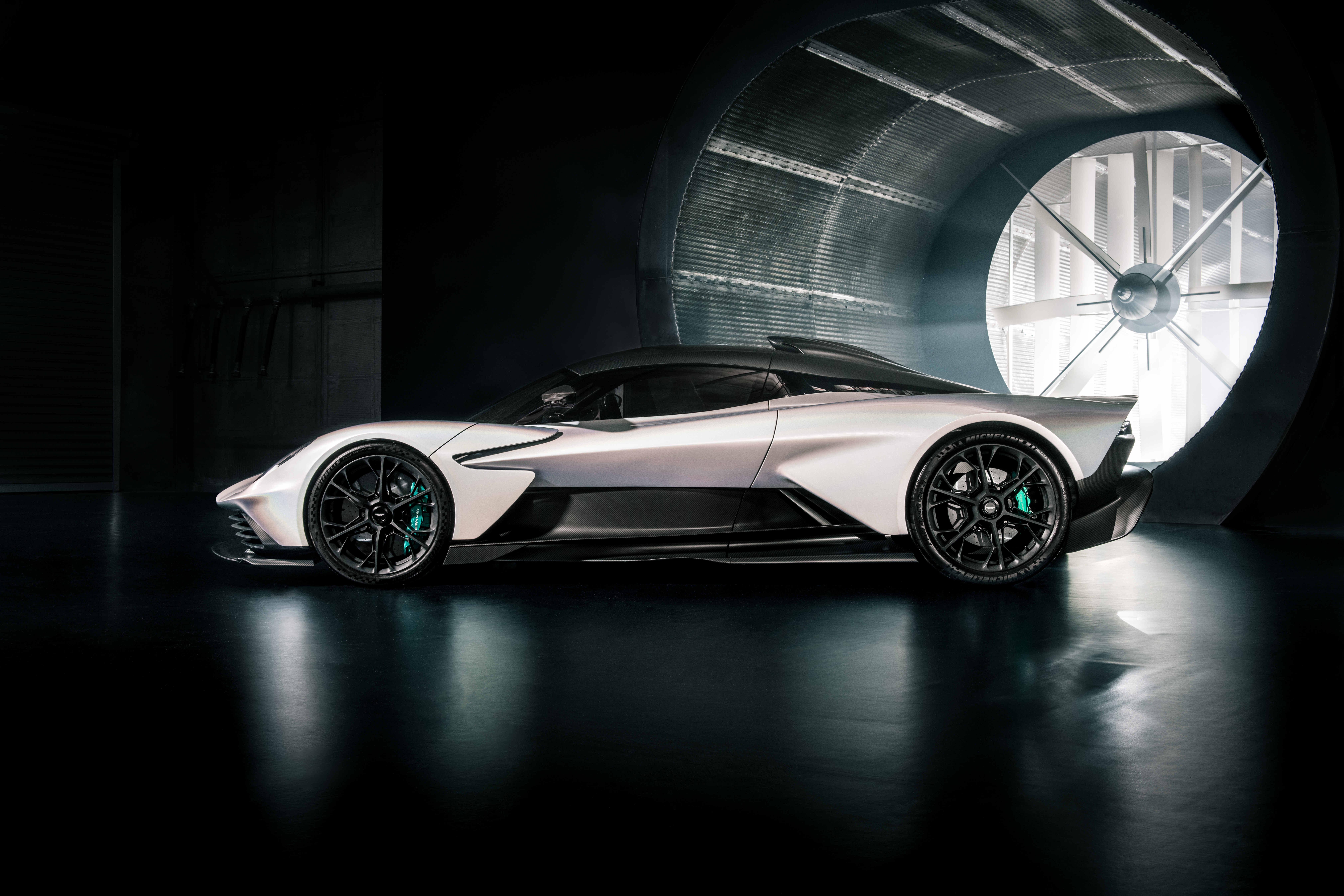AstonMartinValhalla 02