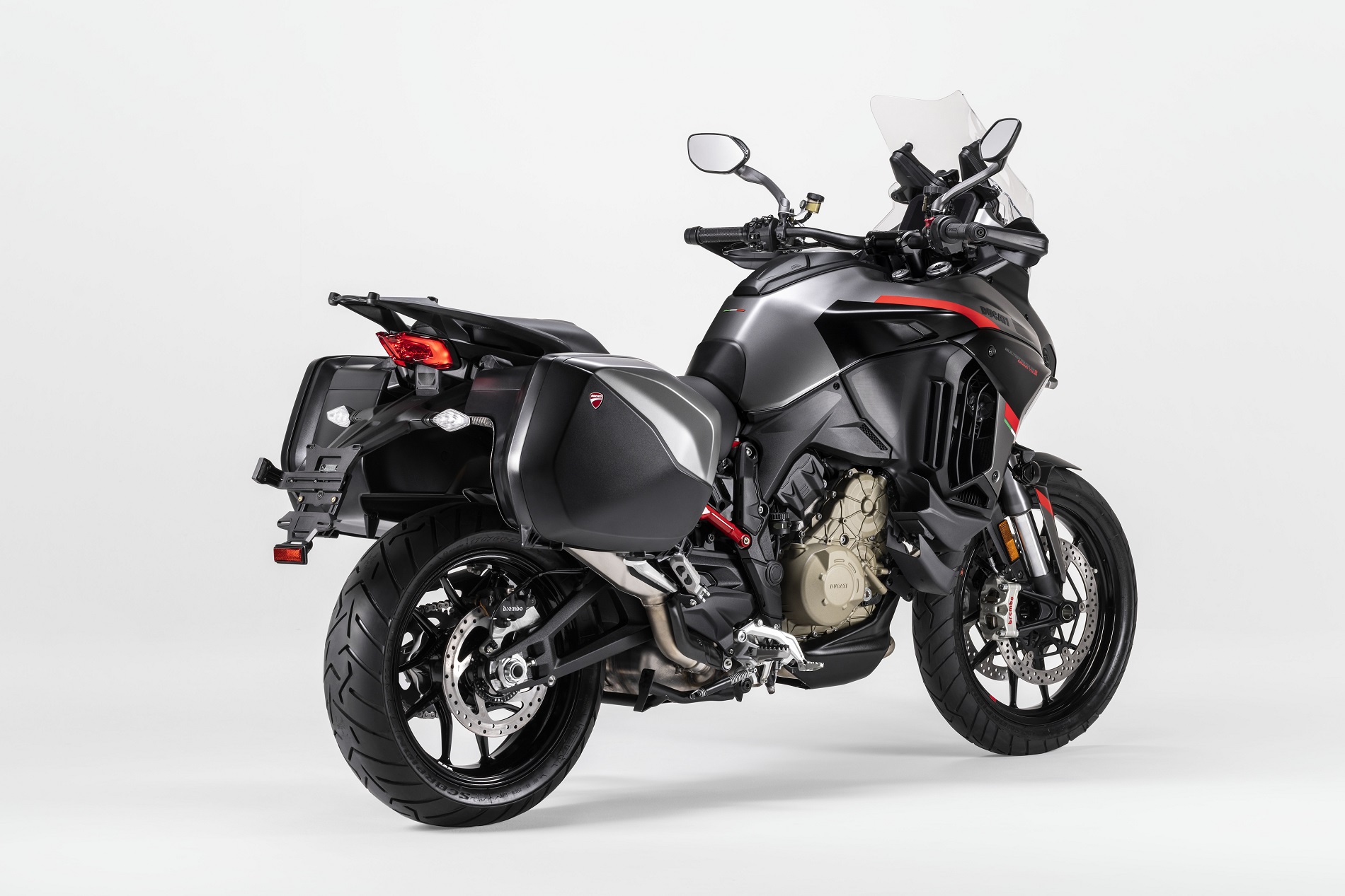 MY24 Ducati Multistrada V4s Grand Tour 003 UC549468 High