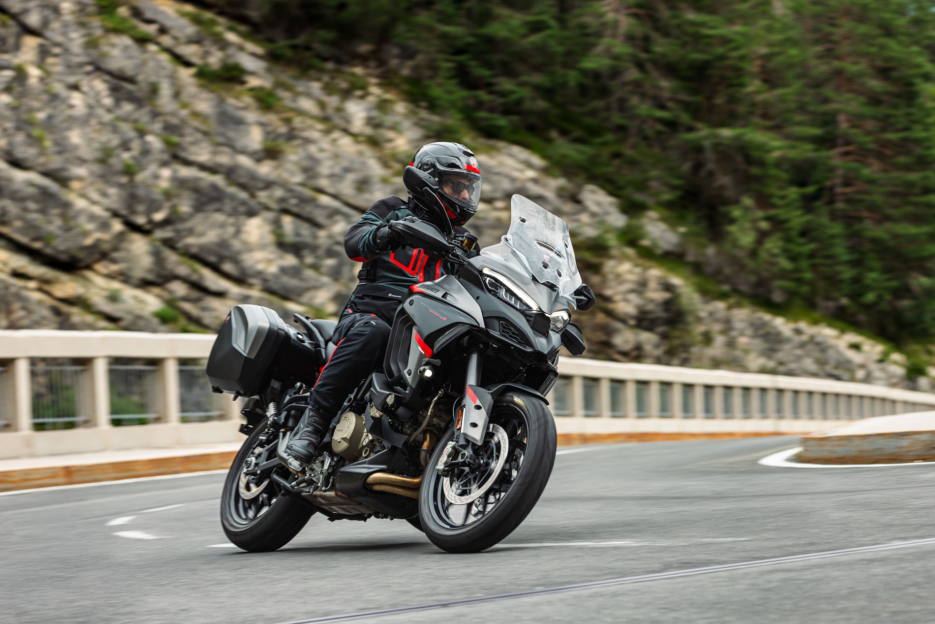 MY24 Ducati Multistrada V4s Grand Tour 141 UC549601 High