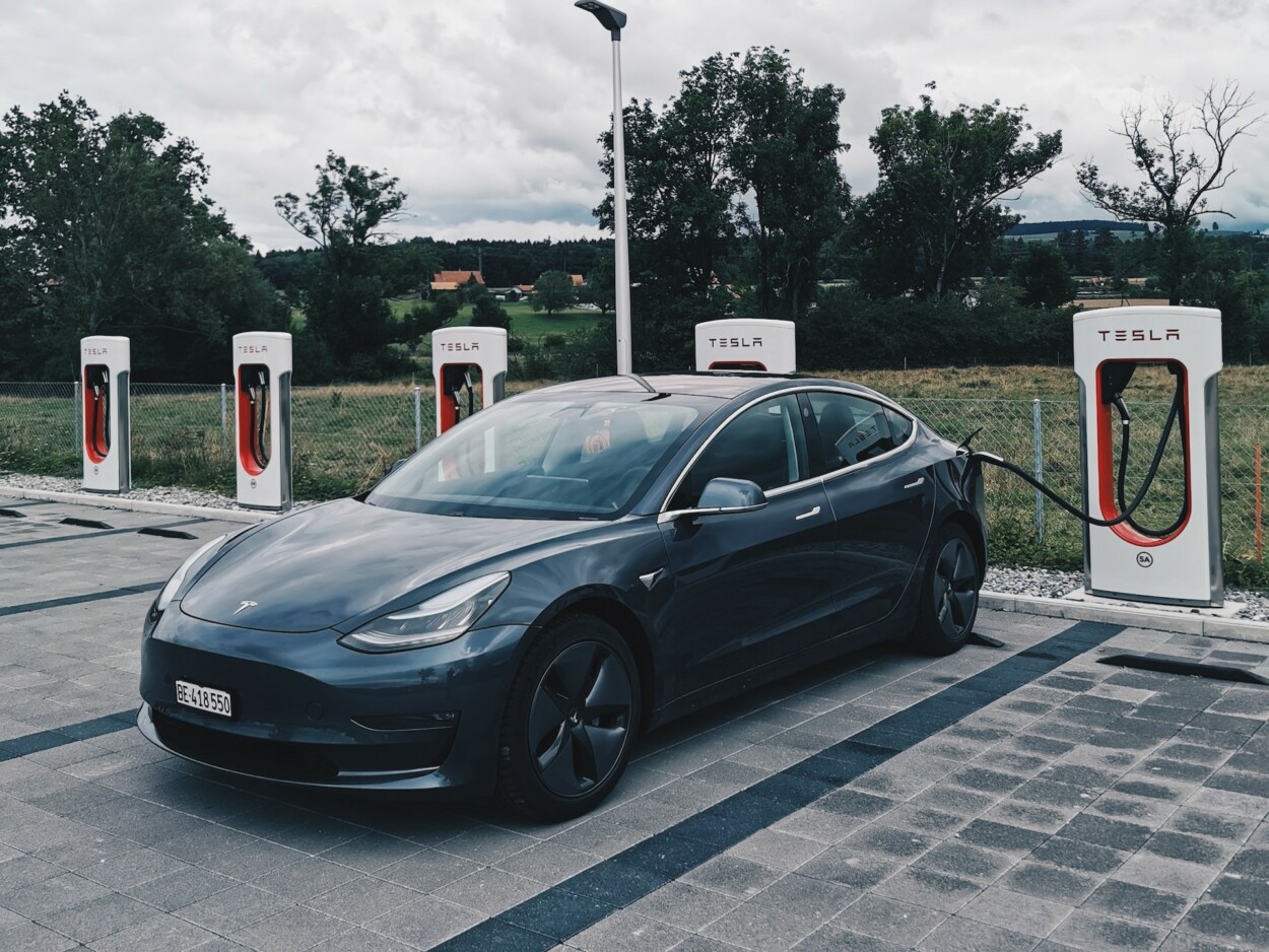 dario L1 XWJ bRSM unsplash tesla