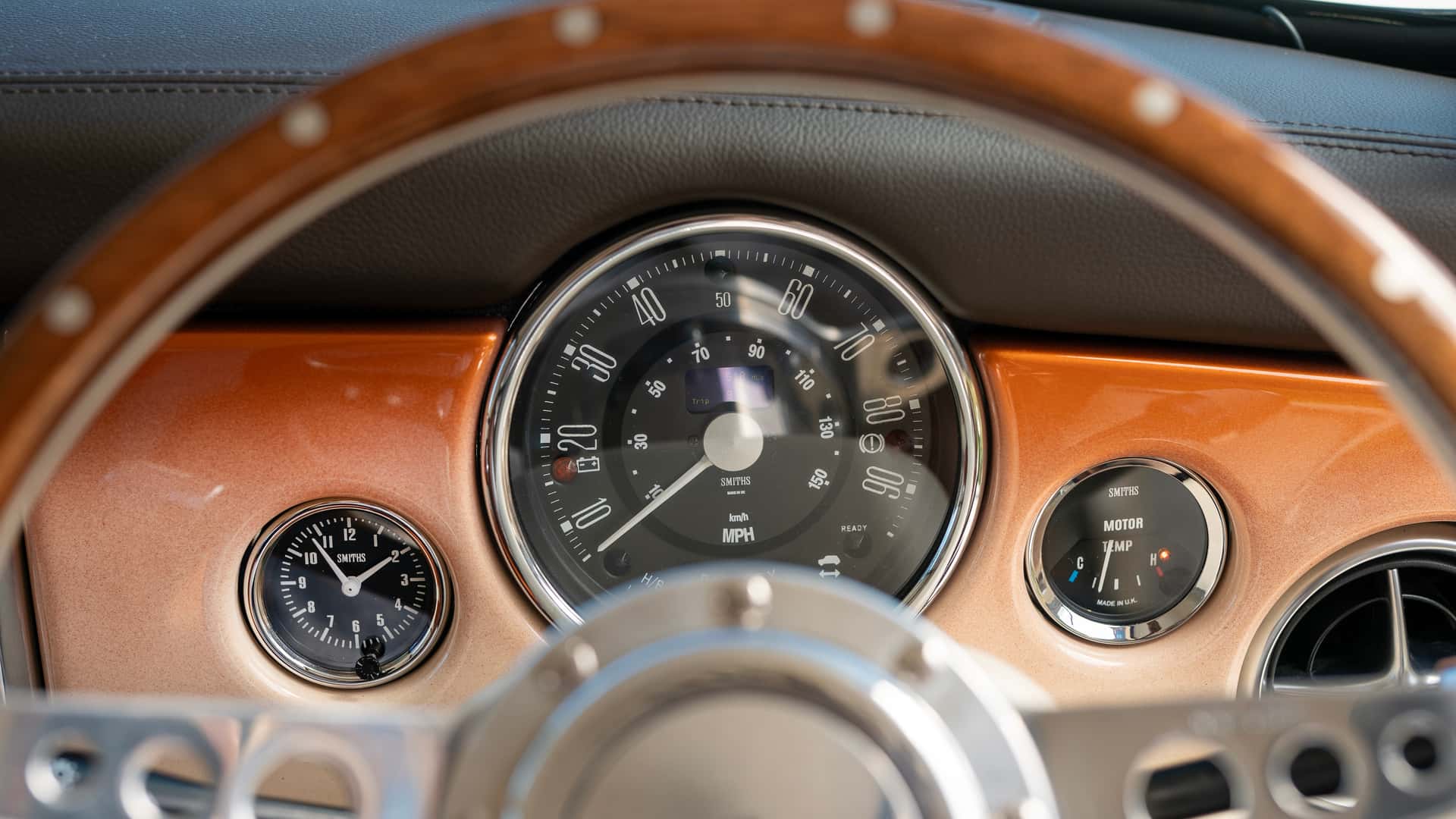 david brown mini emastered interieur detail 1