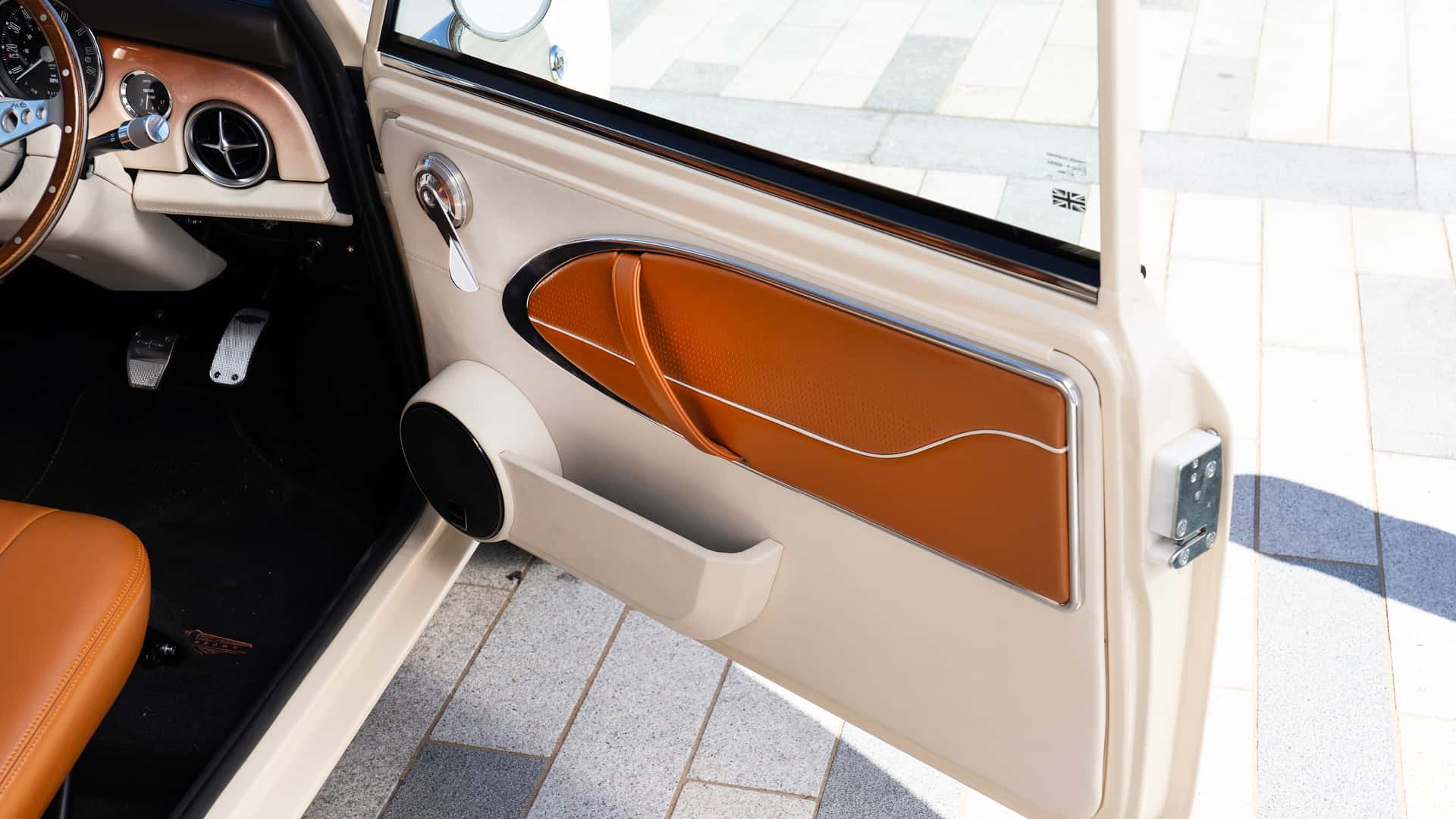 david brown mini emastered interieur detail 8