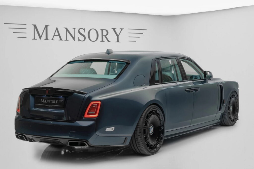 https www.carscoops.com wp content uploads 2023 09 Mansory Rolls Royce Phantom Pulse Edition 2 1024x683 1