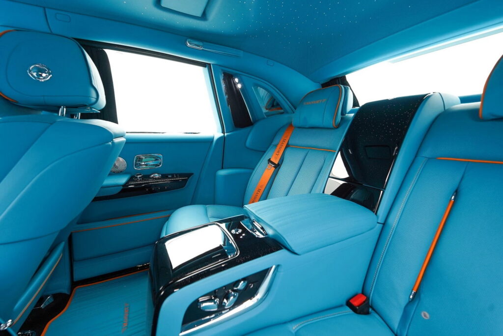 https www.carscoops.com wp content uploads 2023 09 Mansory Rolls Royce Phantom Pulse Edition Black 8 1024x683 1