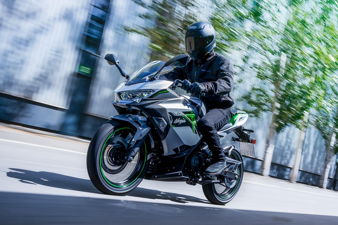kawasaki ninja e 1 e motorrad electric motorcycle 2023 03 min 1400x933 1