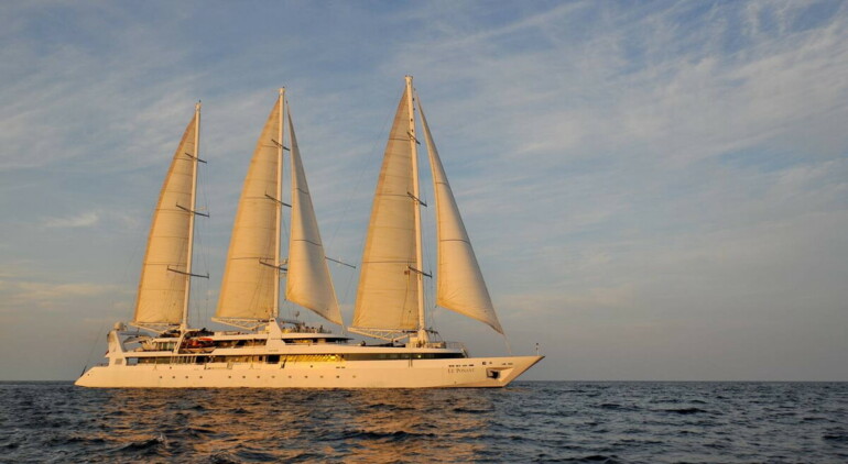 yacht a vela tre alberi