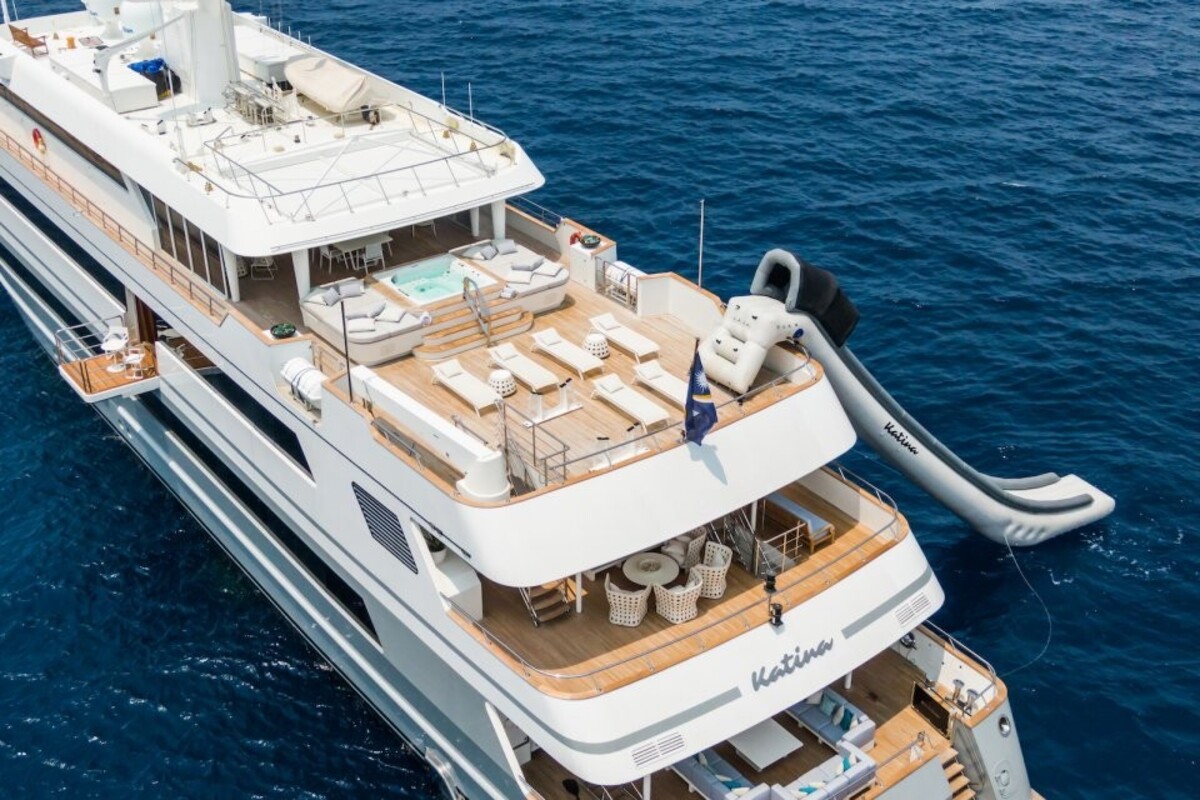 one of the best croatian superyachts boasts two identical master staterooms 4