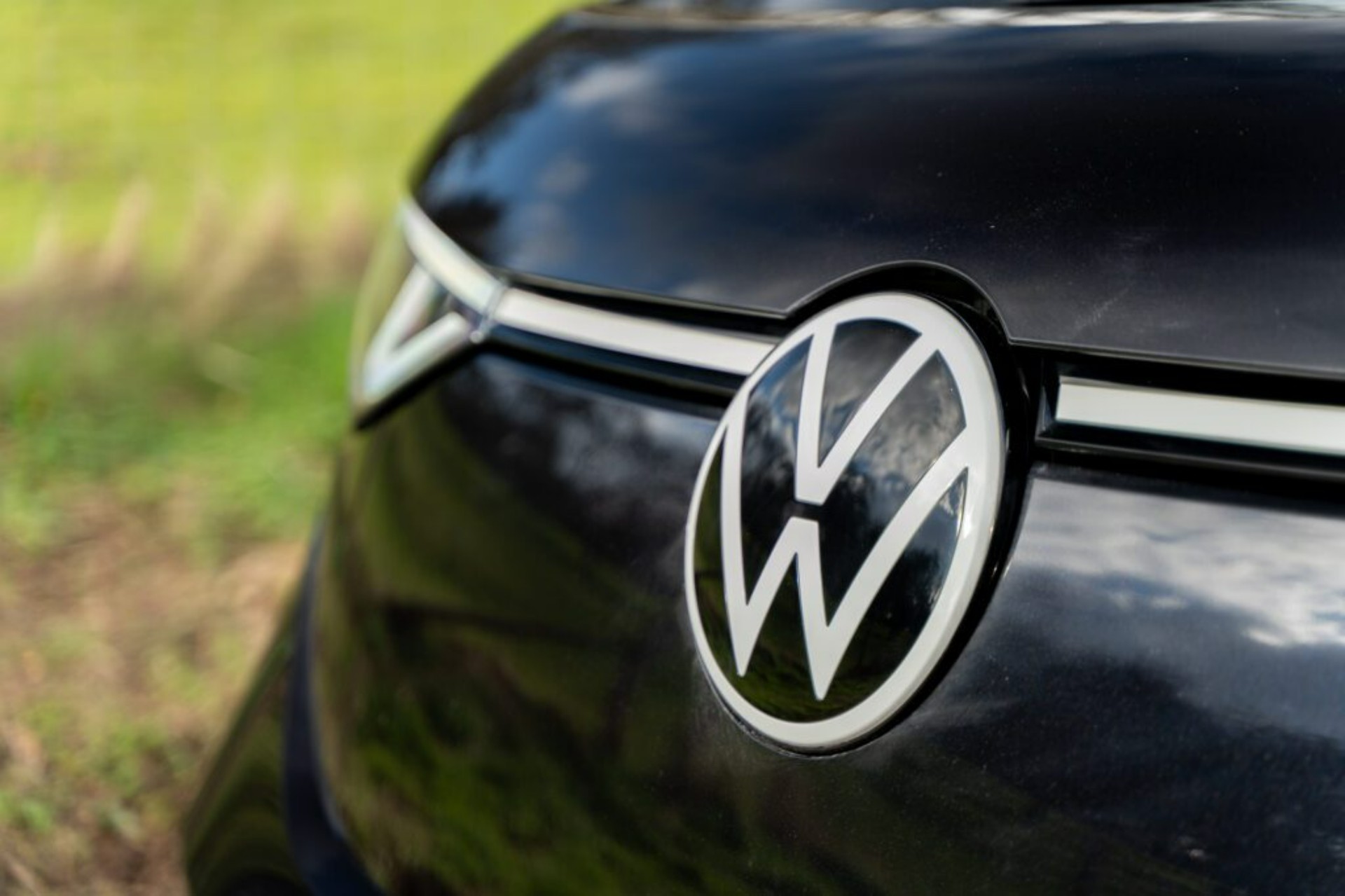 van life goes all electric in this 100k volkswagen id buzz pop top camper 2