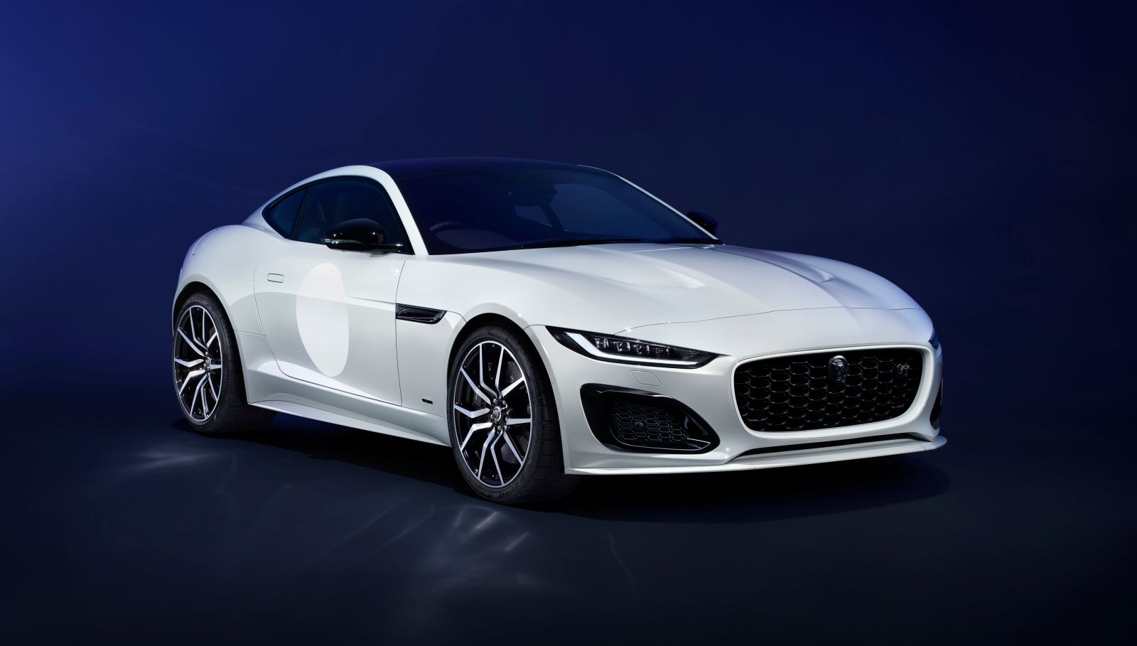 007 Jag F