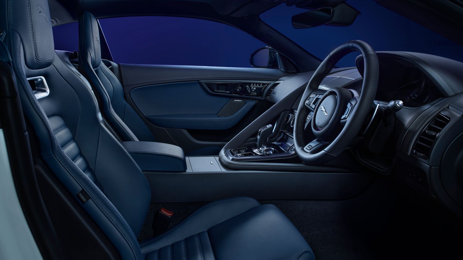 009 Jag F TYPE 24MY ZPEdition Interior NavyBlue PR 111023