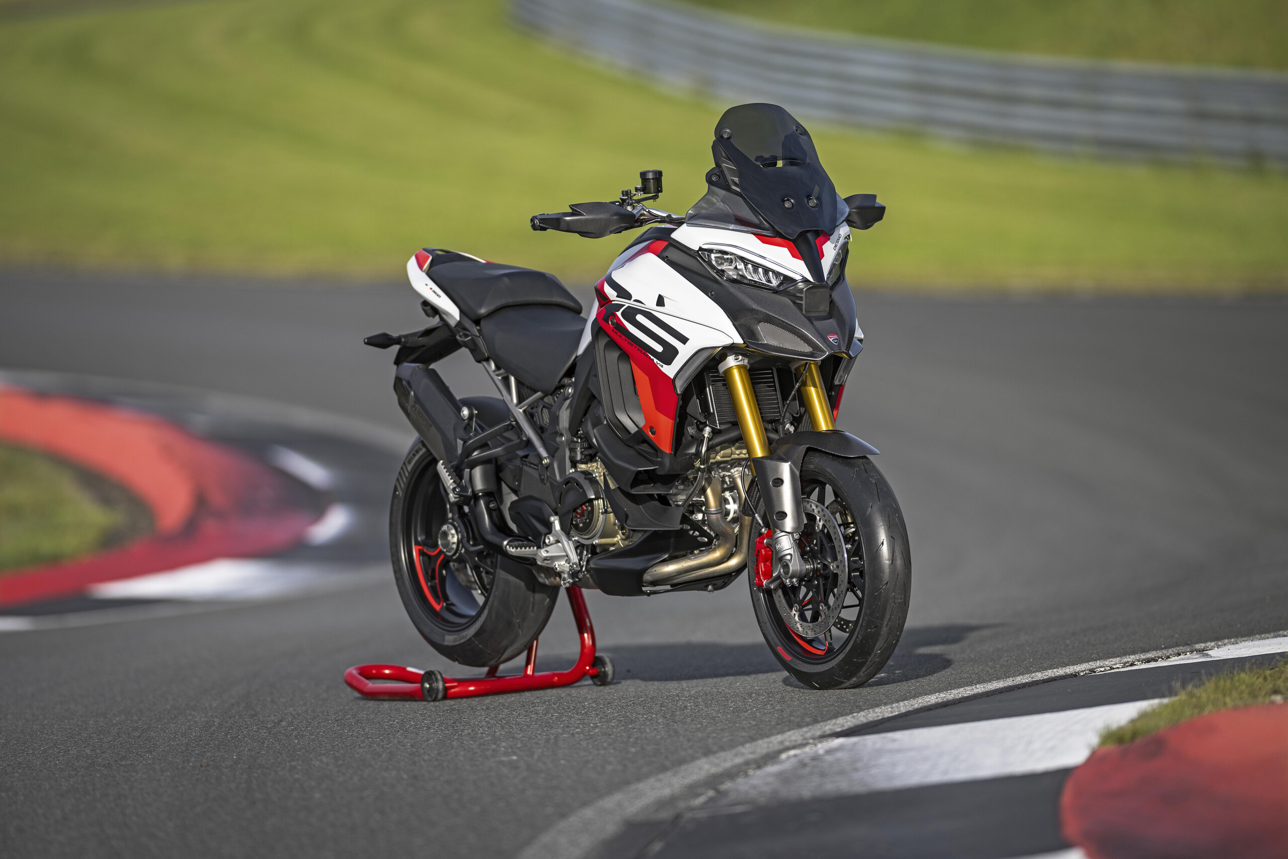MY24 Ducati Multistrada V4 RS 060 UC565692 Mid scaled