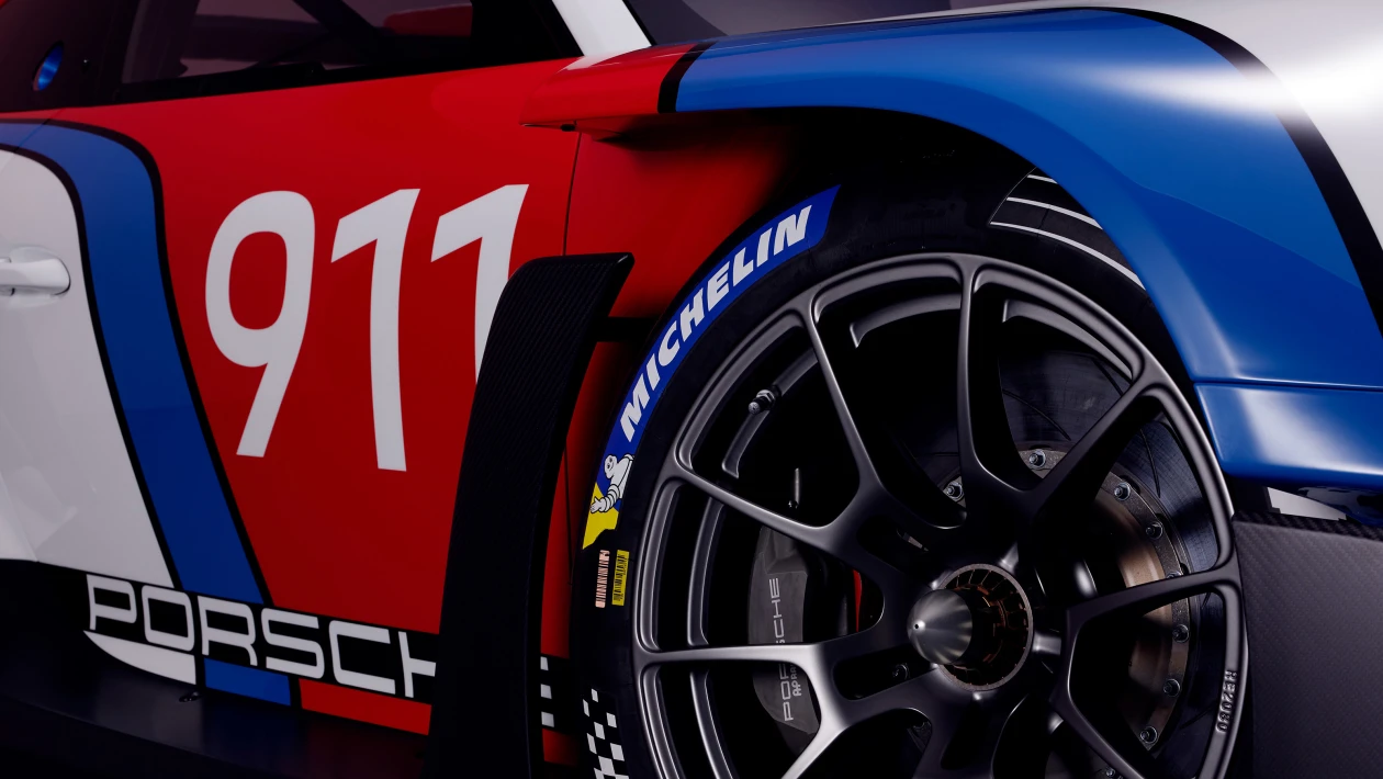 Porsche 911 GT3 R rennsport 6