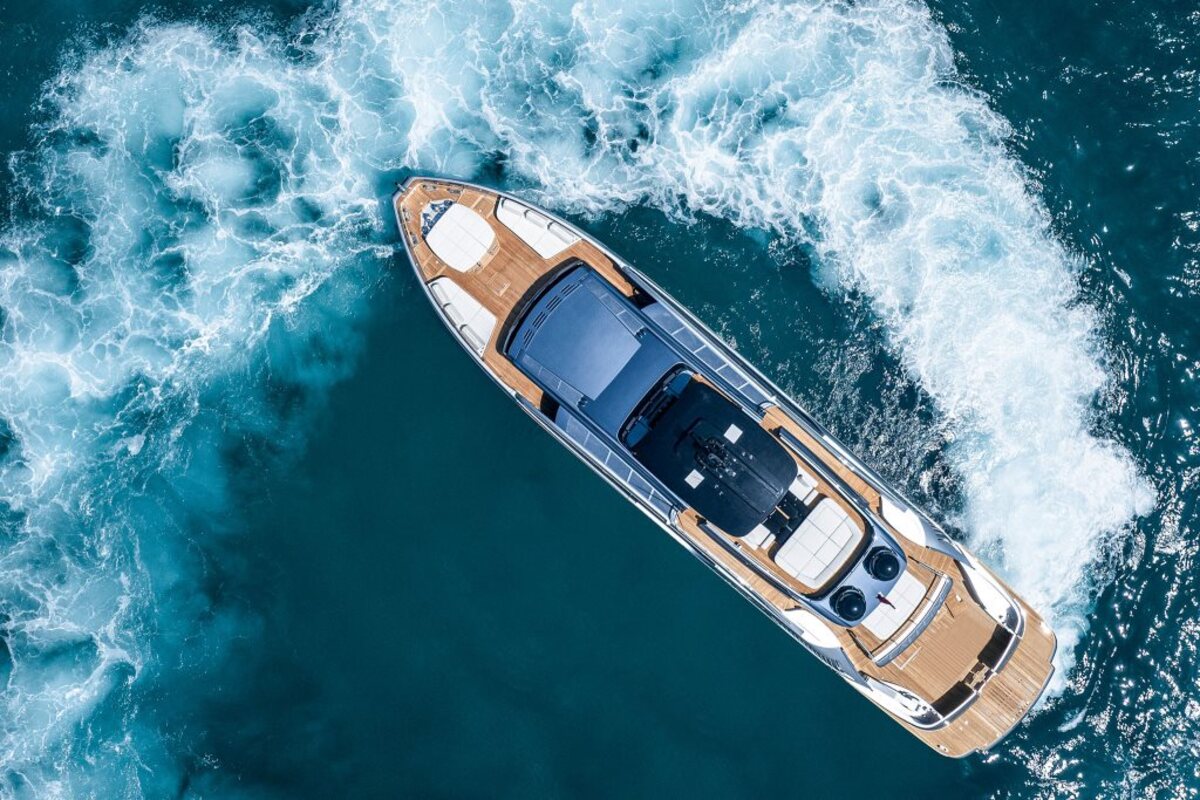 pershing gtx116 is a revolutionary sport utility yacht that focuses on extreme liveability 5