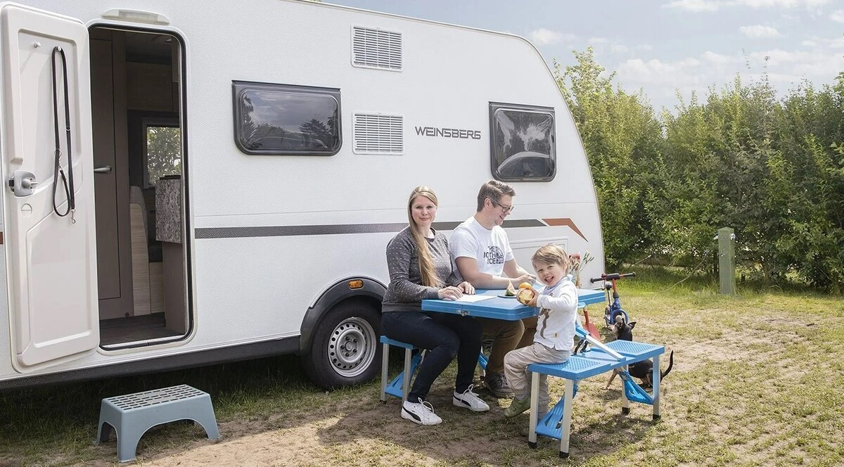 the weinsberg caracito all electric is a price conscious caravan for the entire family 8