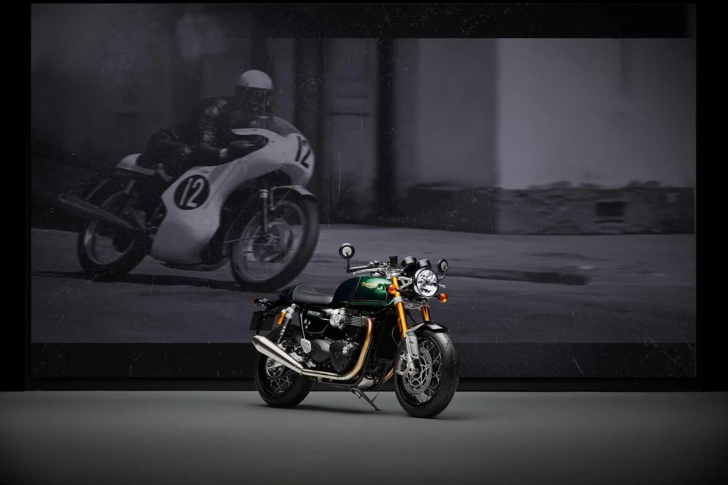 triumph thruxton fe 4