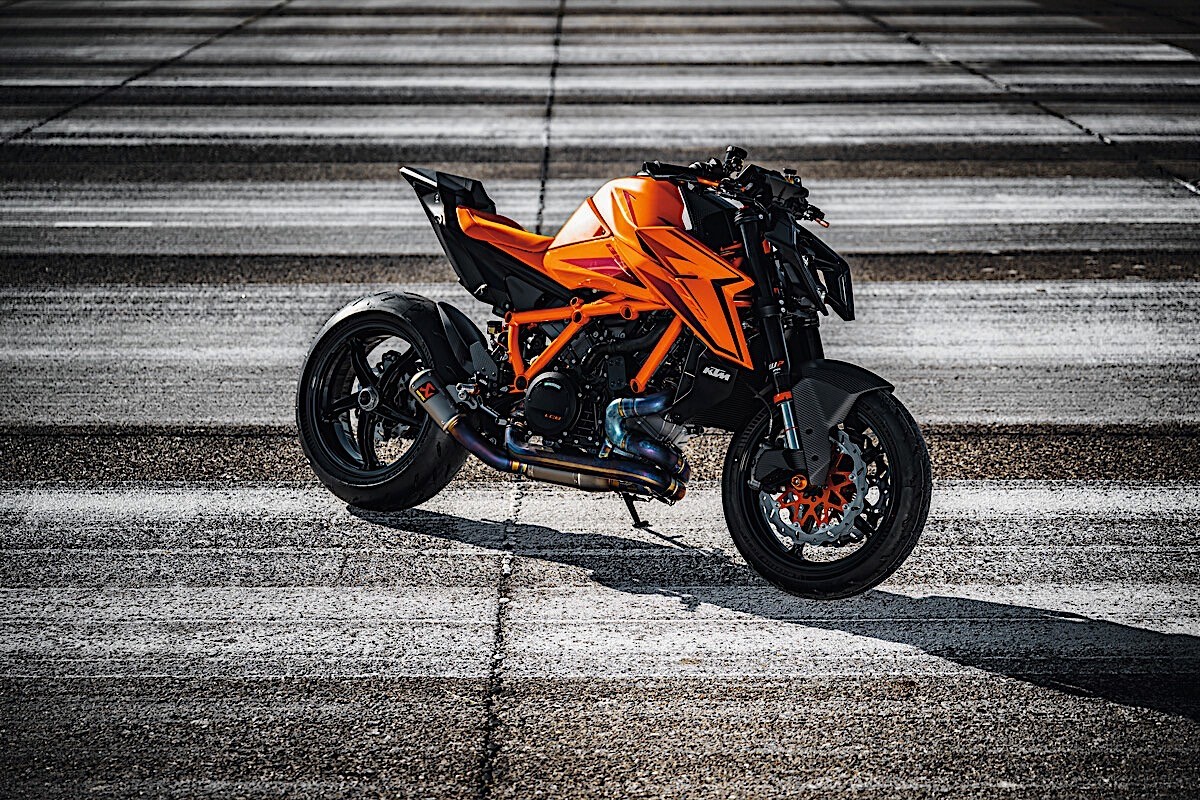 2024 ktm 1390 super duke r is the new definition of naked motorcycle coolness 4