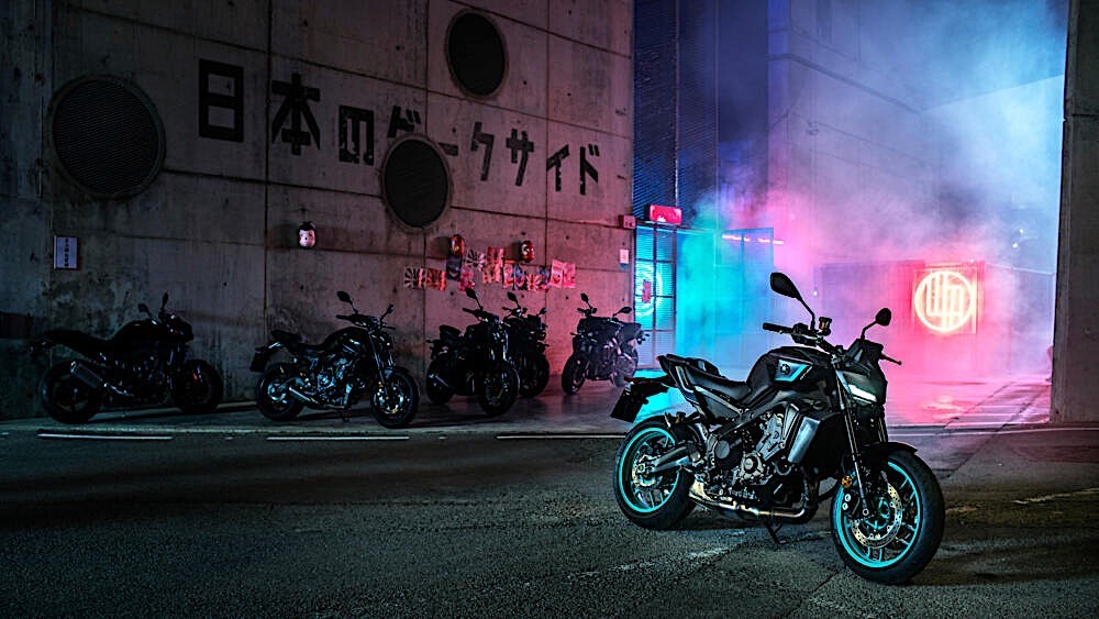 2024 yamaha mt 09 gets a boost in everything is now the naked face of japan s dark side 23