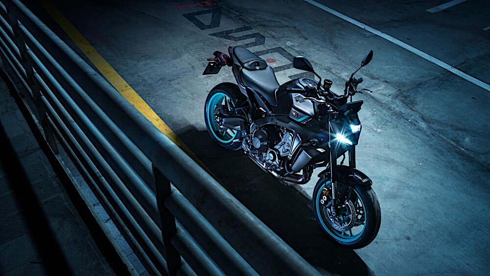 2024 yamaha mt 09 gets a boost in everything is now the naked face of japan s dark side 4