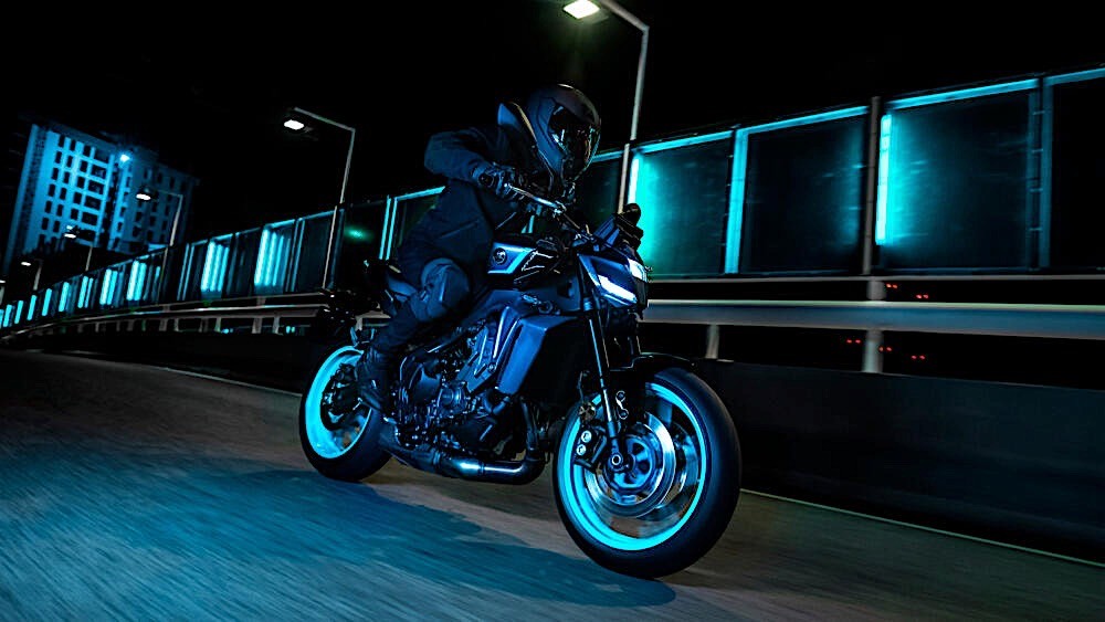 2024 yamaha mt 09 gets a boost in everything is now the naked face of japan s dark side 8