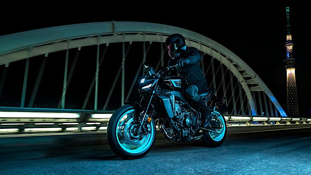 2024 yamaha mt 09 gets a boost in everything is now the naked face of japan s dark side 9