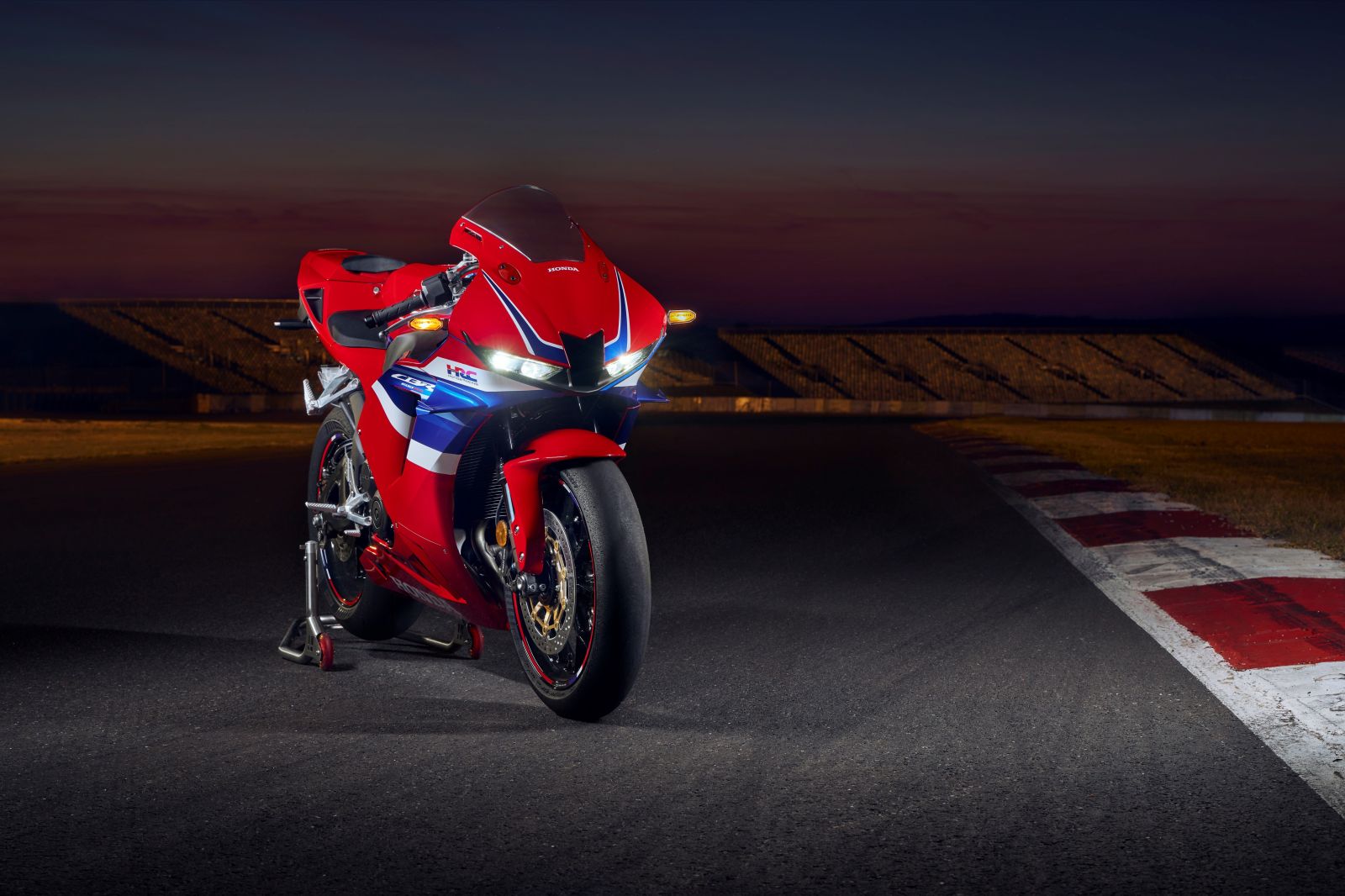 458370 24YM CBR600RR