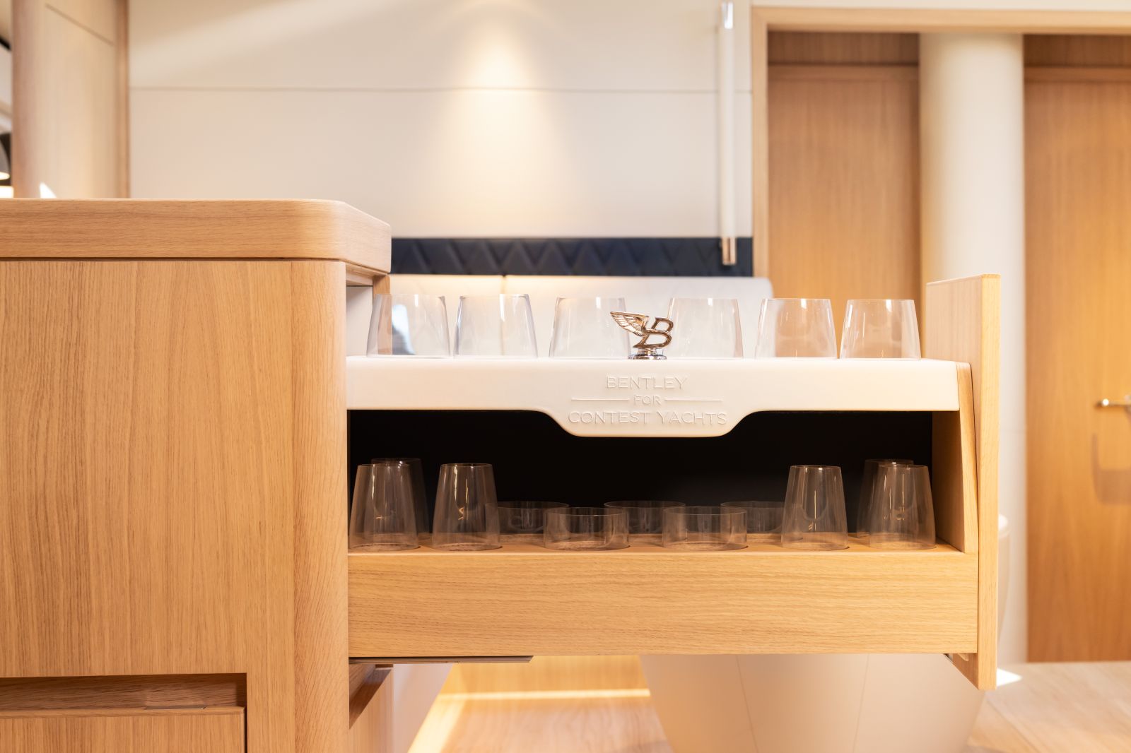 Bentley x Contest Yachts 6 1