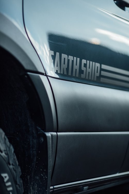 EVS-1 di Earth Ship Vans