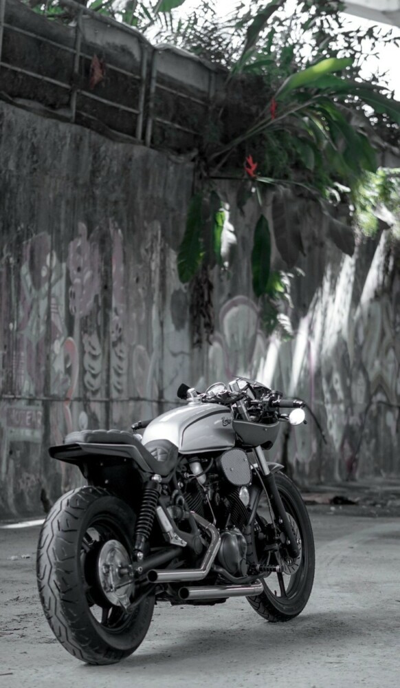 Yamaha Virago 1100 Café Racer