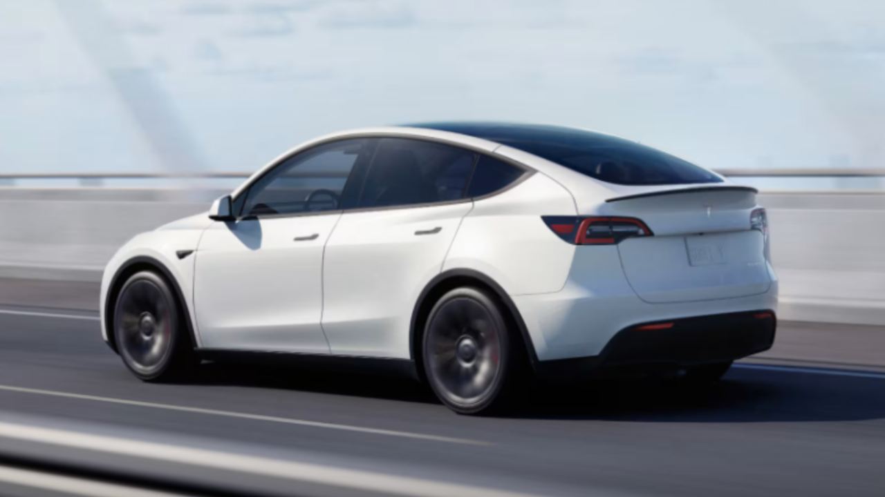 Tesla Model Y makes history: it will have the first self-charging battery